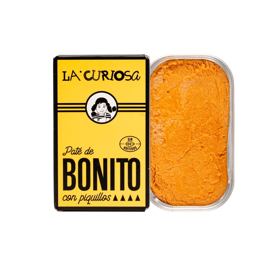 La Curiosa bonito with piquillo peppers paté opened on a white background