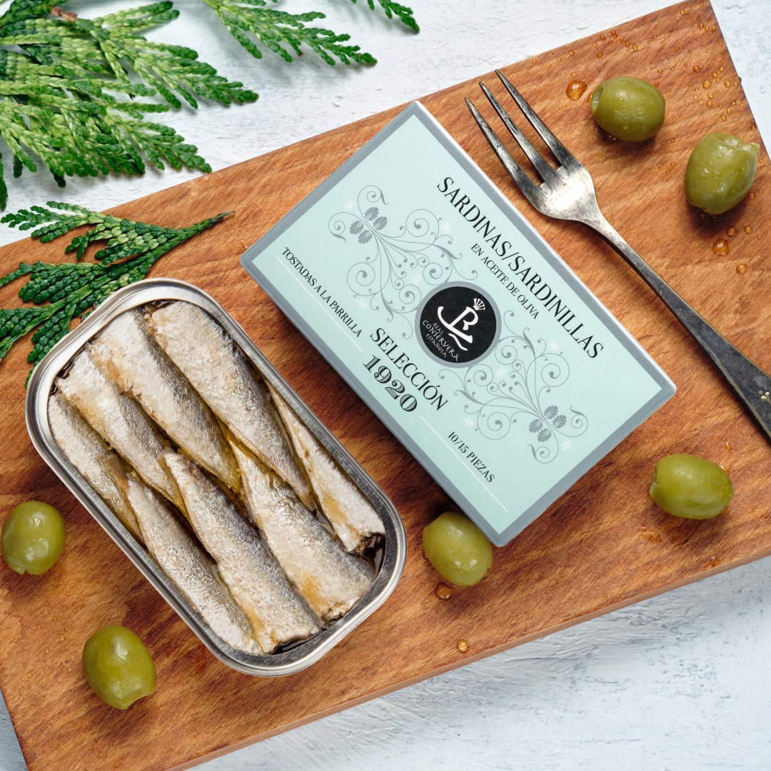 Small Sardines in Olive Oil by Real Conservera Española Real Conservera Española