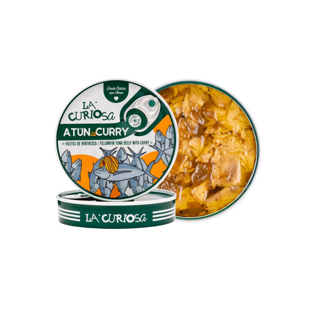 Tin of La Curiosa Atun Curry with visible tuna curry inside