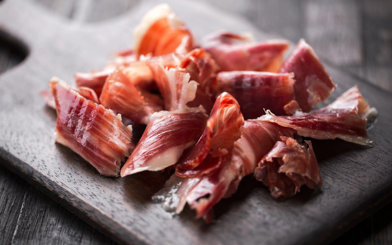 Spanish Ham: A Guide to Jamón Ibérico and Jamón Serrano